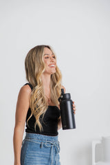 Flynn 1L Water Bottle - Black- Suni and Sol - The Self Styler
