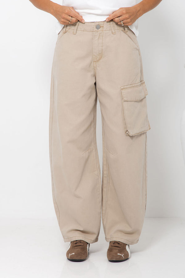 Jordyn Barrel Cargo Denim Jeans - Sand Beige