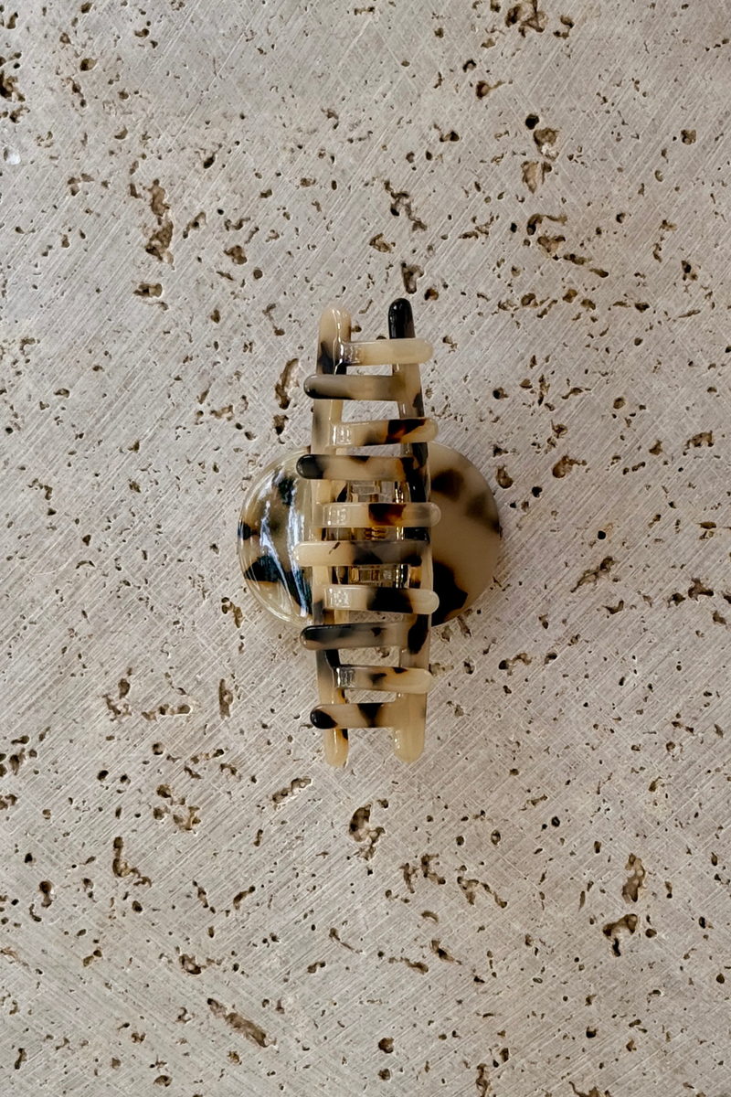 Leah Acetate Loop Hair Claw Clip - Light Tort - The Self Styler