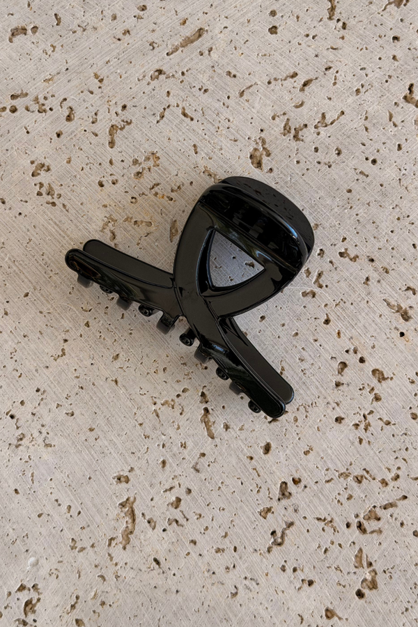 Leah Acetate Loop Hair Claw Clip - Black - The Self Styler