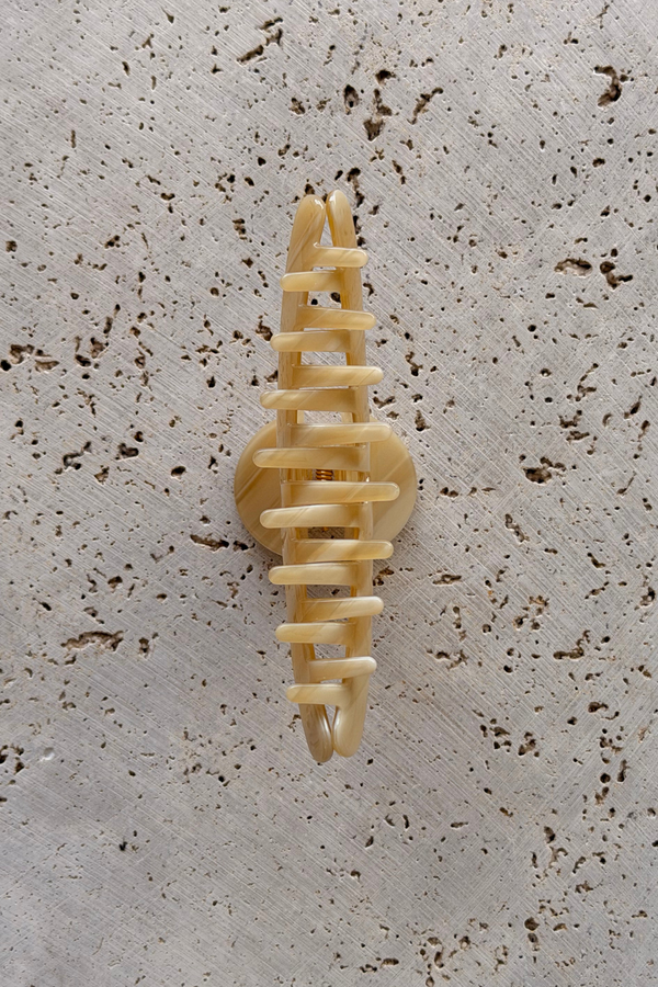 Milani Acetate Loop Hair Claw Clip - Caramel - The Self Styler