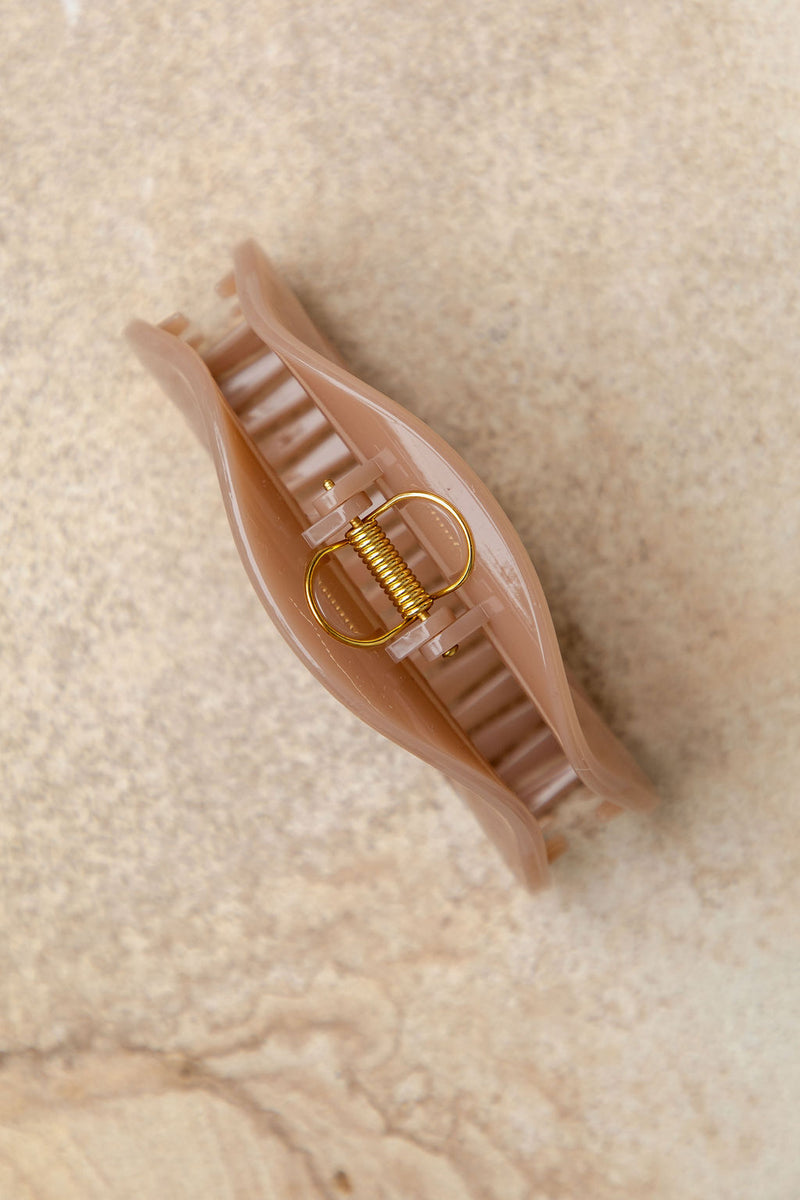 Bonnie Claw Hair Clip - Latte - The Self Styler