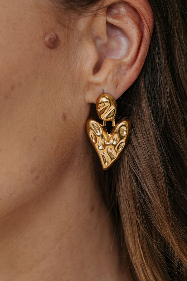 Amore Stud Earrings - Gold