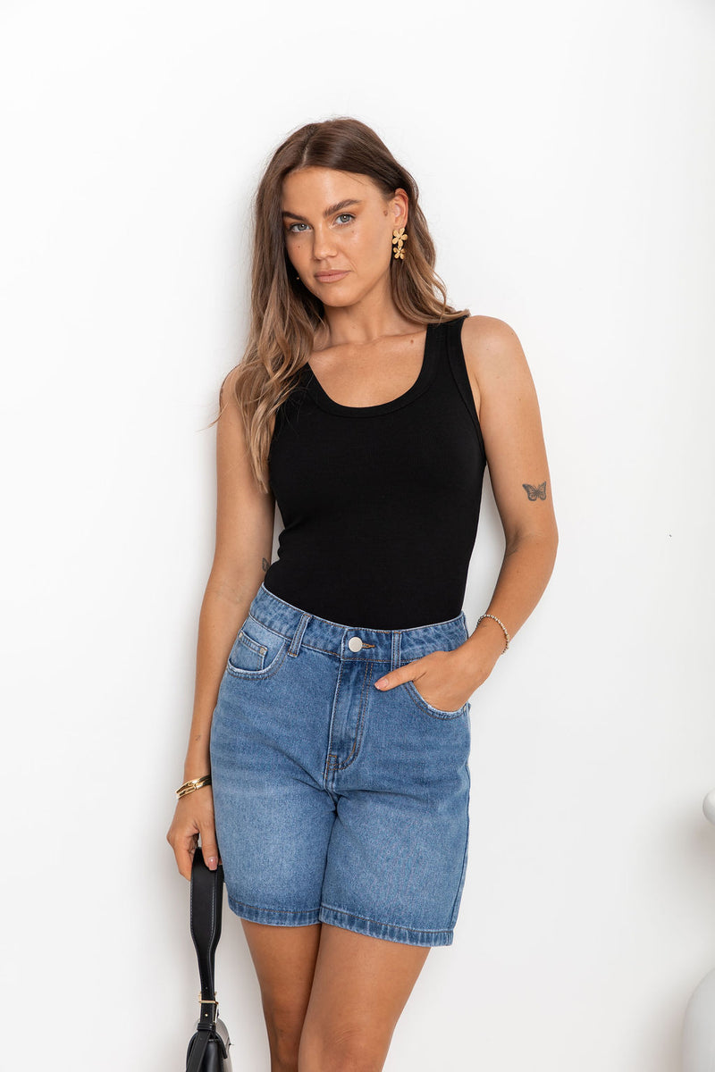 Leni Scoop Tank - Black - The Self Styler