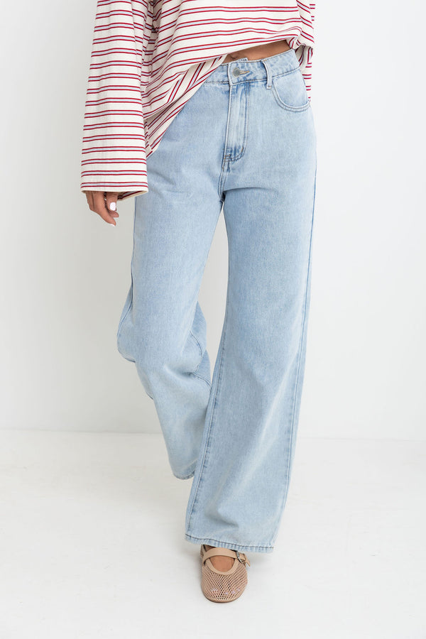Dakota Straight-Leg Denim Jeans - Light Blue Wash - The Self Styler Exclusive