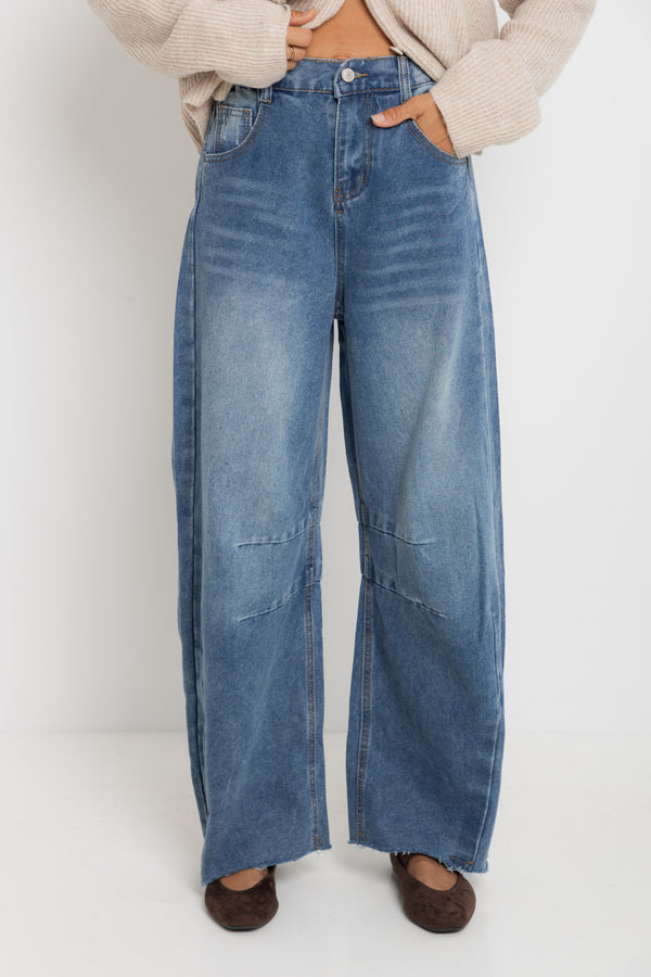 Cody Barrel Denim Jeans - Mid Blue Wash
