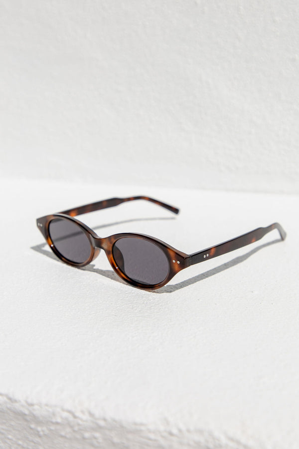 Aire Oval Frame Sunglasses - Tortoise - The Self Styler