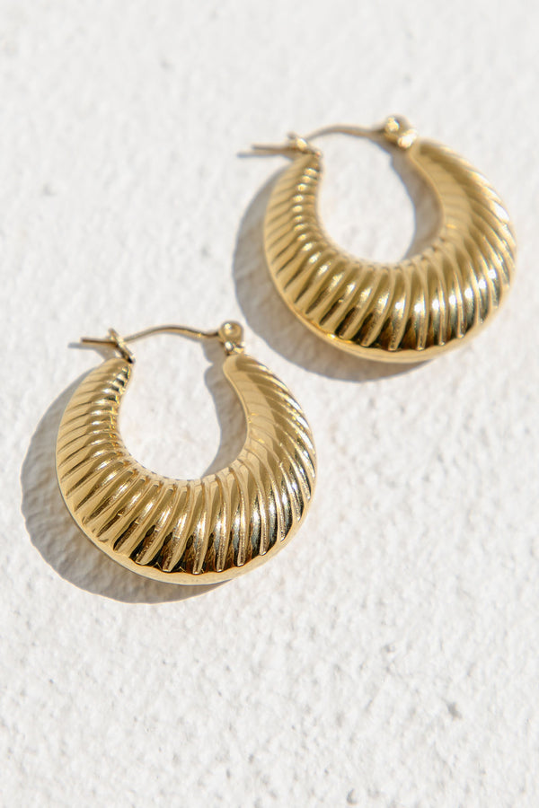 Rue Ribbed Hoop Earrings - Gold - The Self Styler