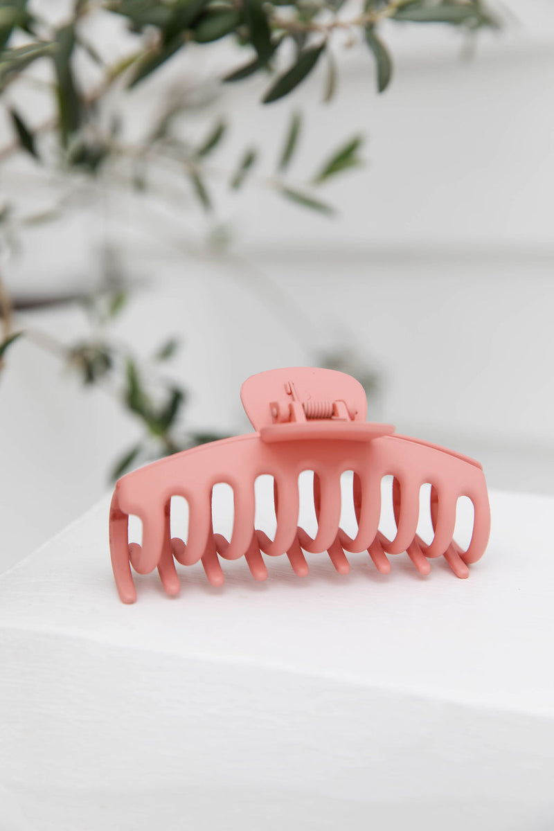 Regina Claw Clip - Baby Pink - The Self Styler