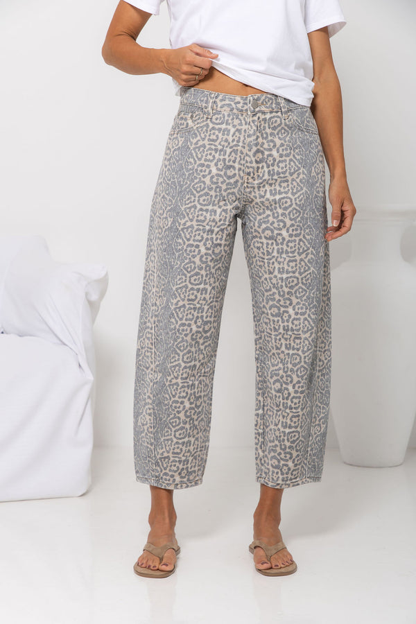 Zadie Barrel Denim Jeans - Leopard Print