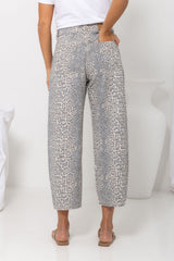 Zadie Barrel Denim Jeans - Leopard Print