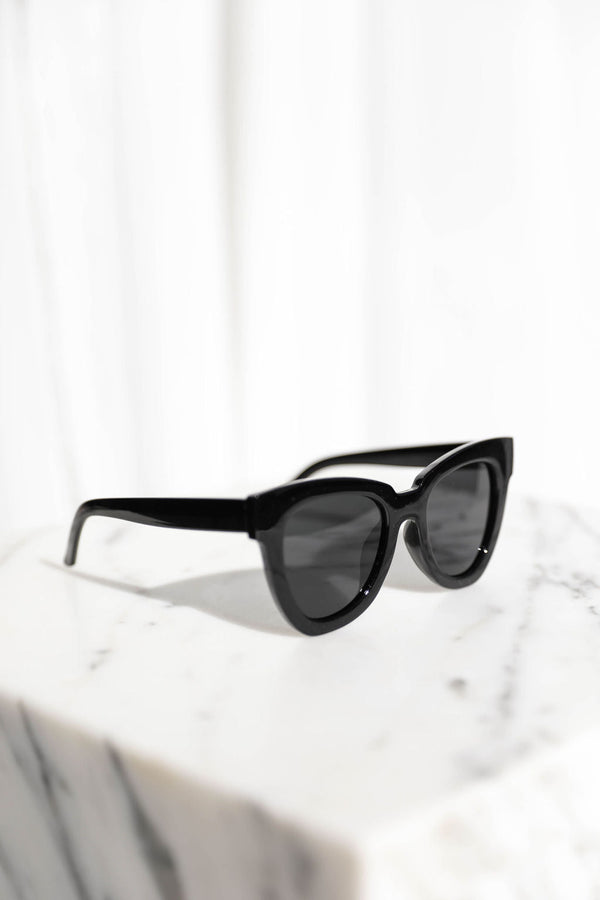 Dahlia Polarised Sunglasses - Black - The Self Styler