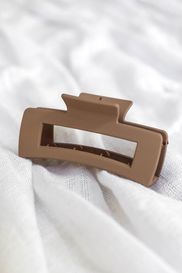Clementine Claw Clip - Latte - The Self Styler