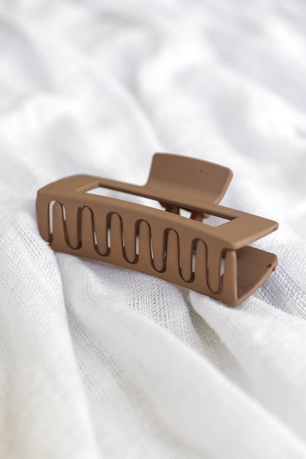 Clementine Claw Clip - Latte - The Self Styler