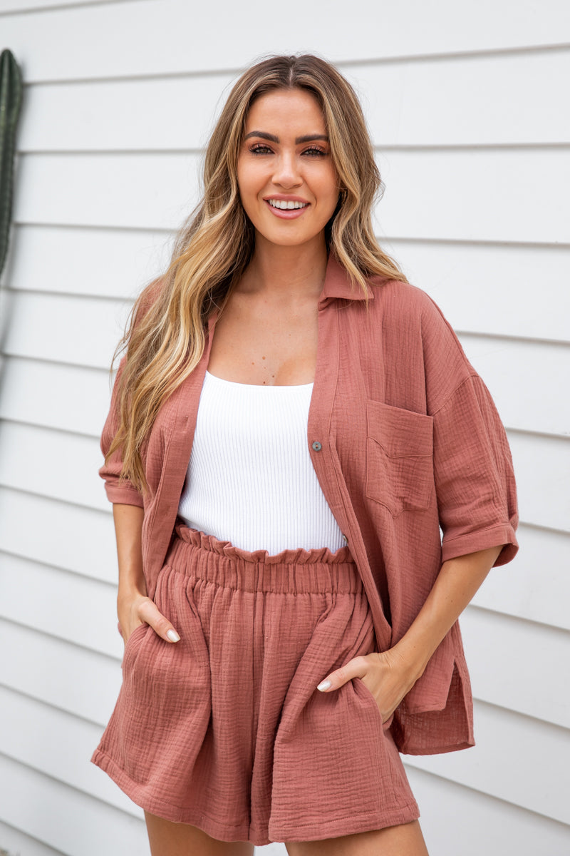 Tegan Cheesecloth Shorts - Mocha Mousse - The Self Styler